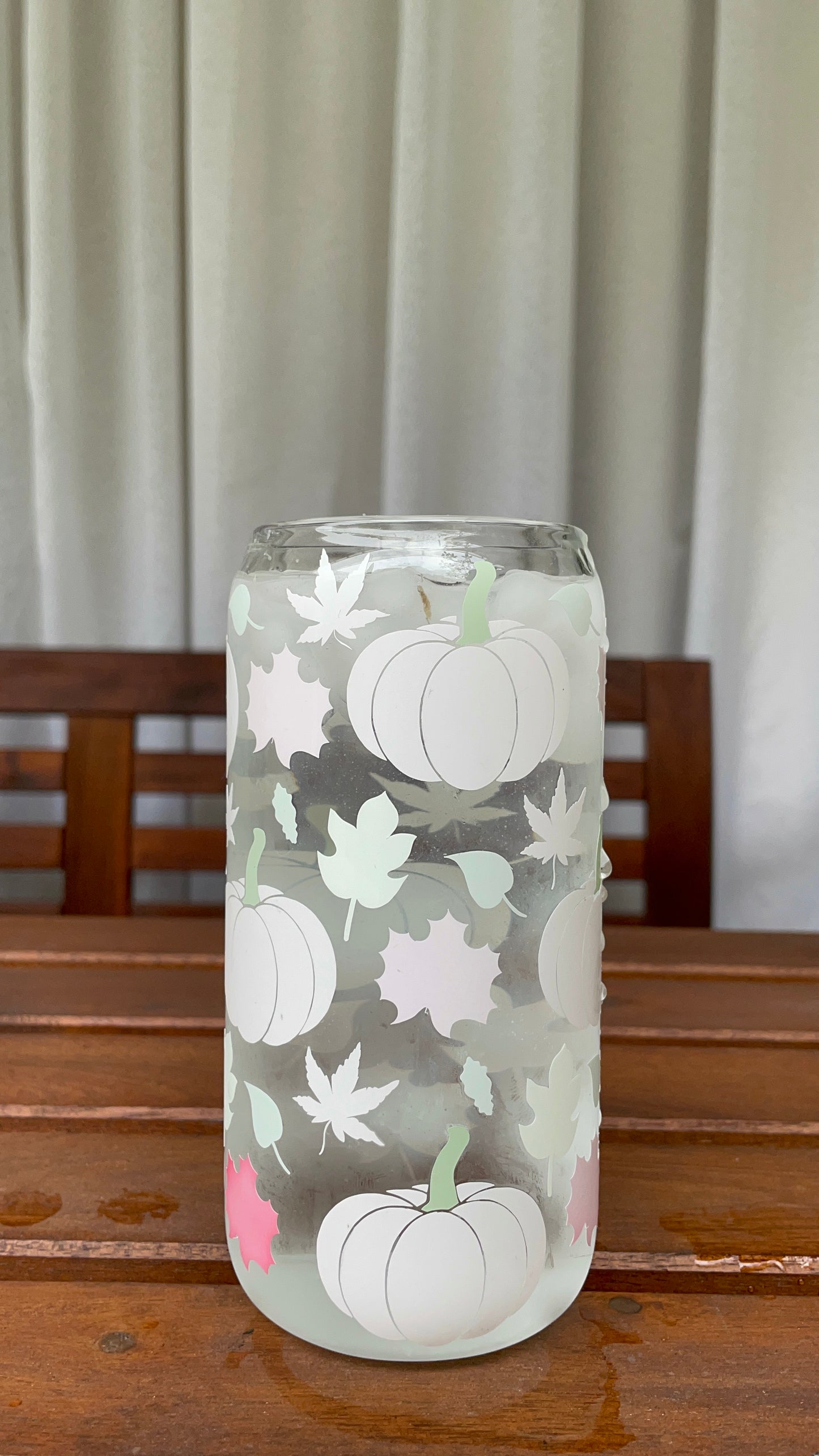 [Colour changing] Falling Leaves Tumbler